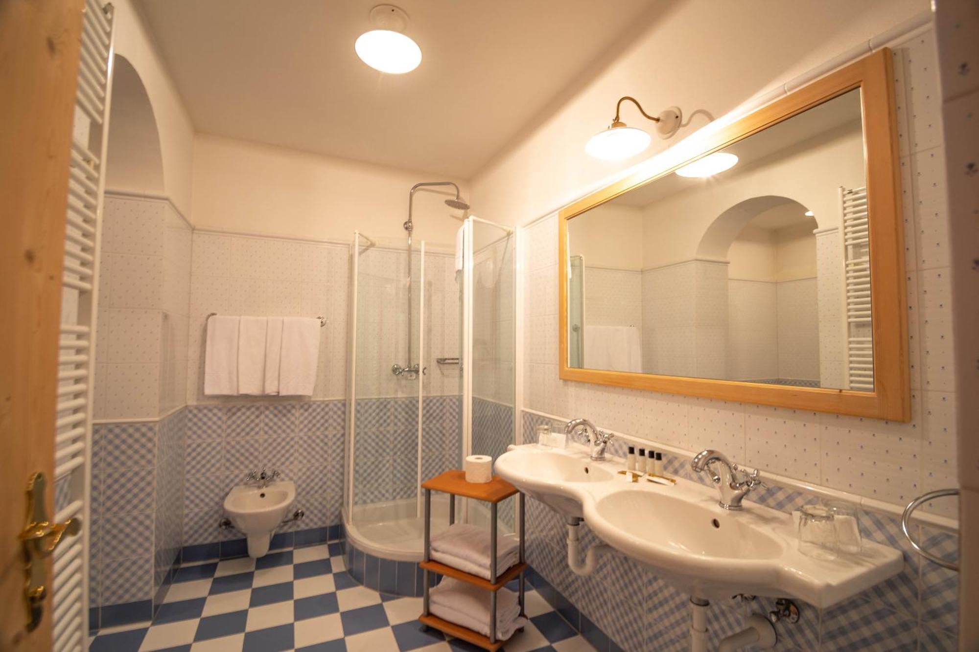 Hotel Vermoi Laces Εξωτερικό φωτογραφία